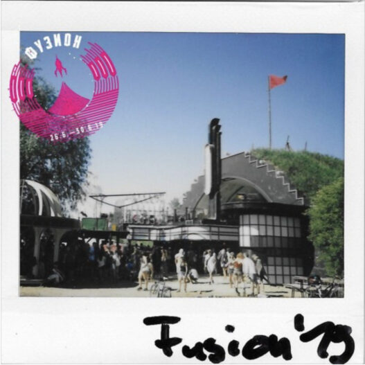 Horst Haller &#038; Passierschein A38 &#8211; Restefegen Im Casino (Fusion 2019)